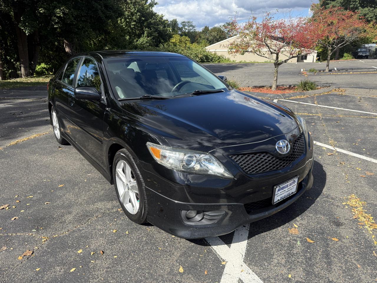 Toyota Camry LE V6 6-Spd AT 2010