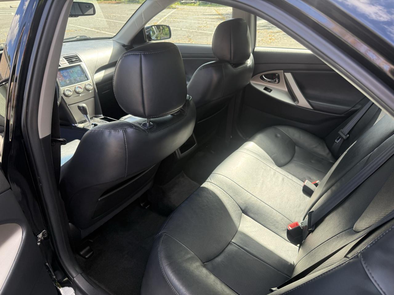 Toyota Camry LE V6 6-Spd AT 2010