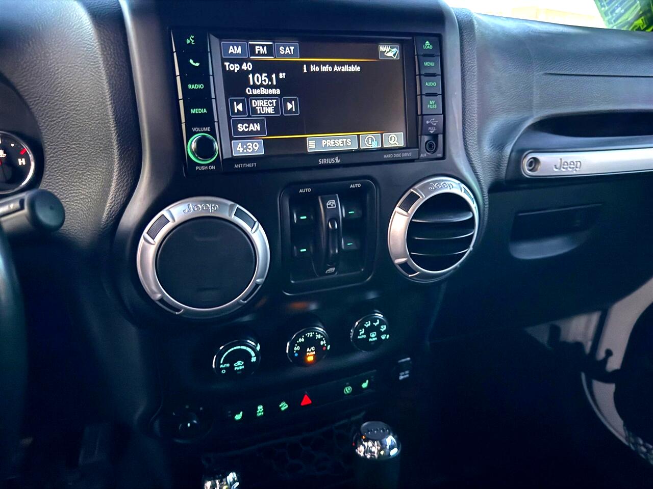 Jeep Wrangler Unlimited Sahara 4WD 2017