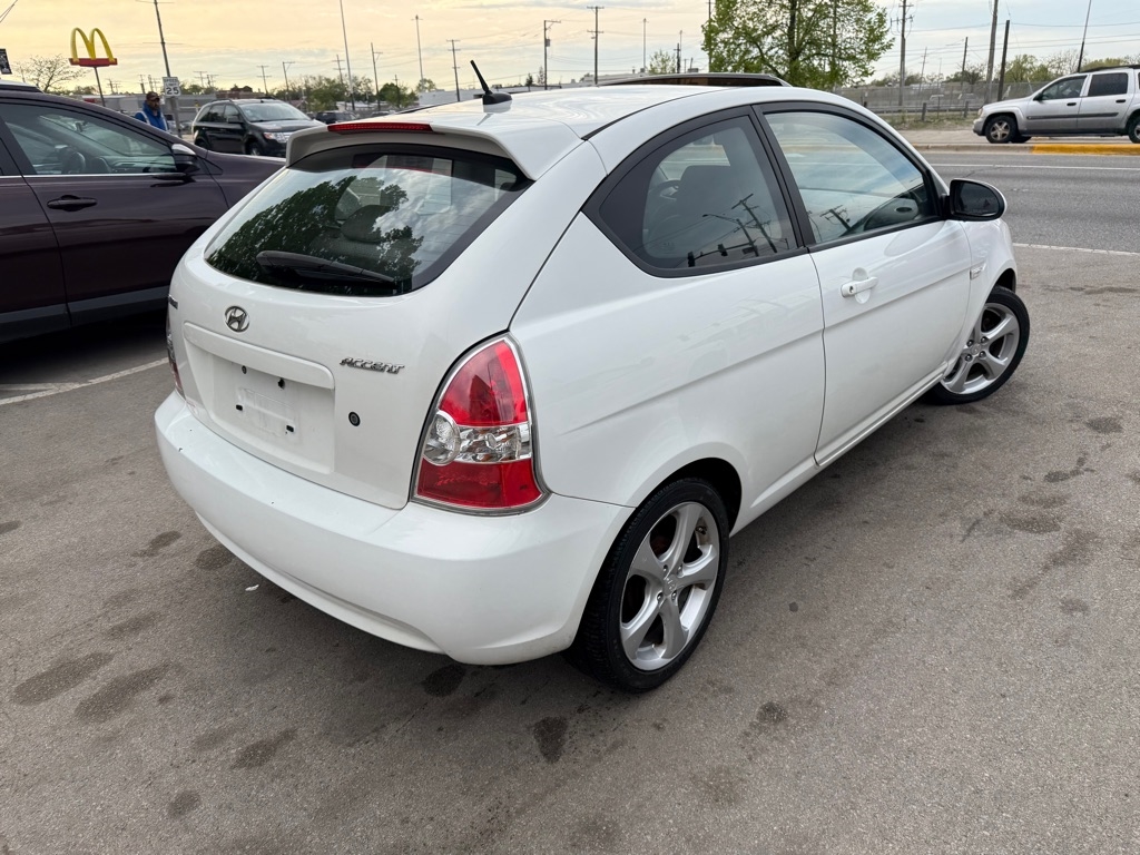 Hyundai Accent SE 3-Door 2009