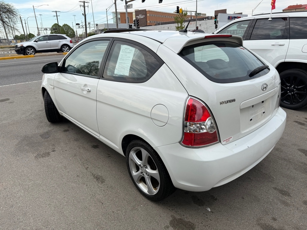 Hyundai Accent SE 3-Door 2009