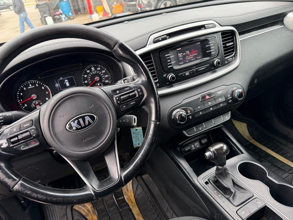 Kia Sorento LX V6 2WD 2016