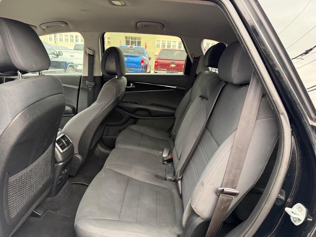 Kia Sorento LX V6 2WD 2016