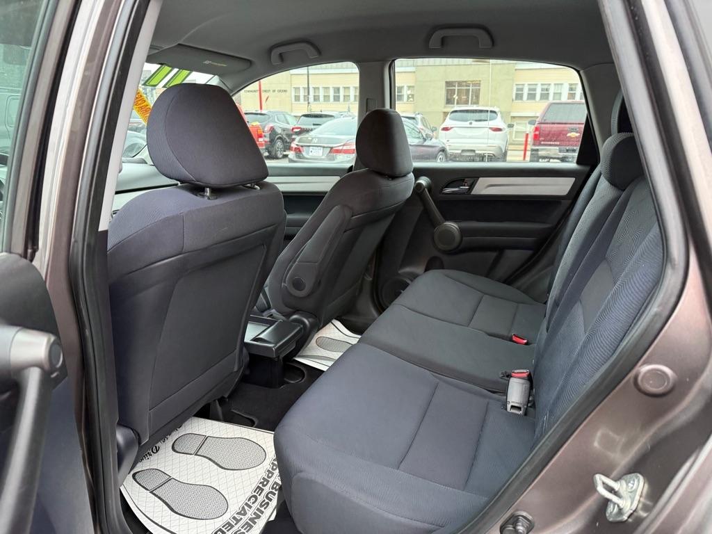 Honda CR-V LX 4WD 5-Speed AT 2011