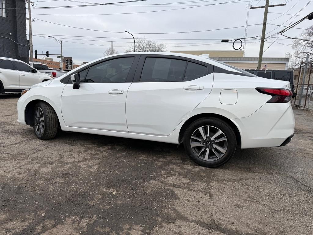 Nissan Versa SV 2025