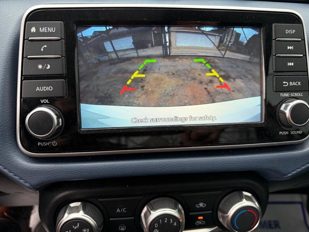 Nissan Versa SV 2025