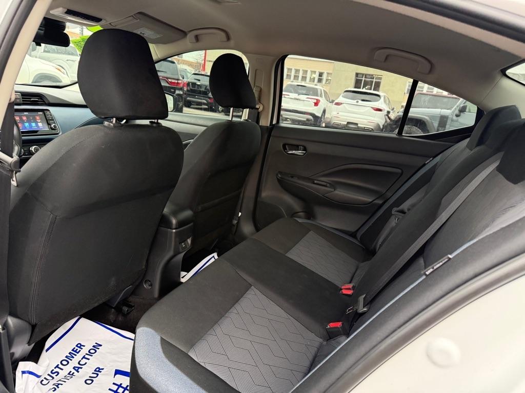 Nissan Versa SV 2025