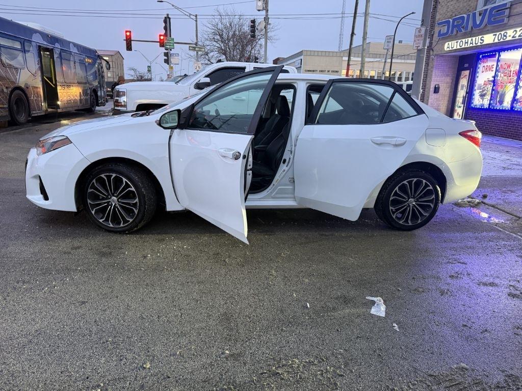 Toyota Corolla LE CVT 2016