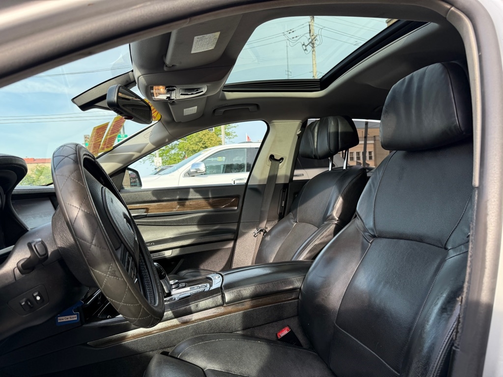 BMW 7-Series 750Li 2011