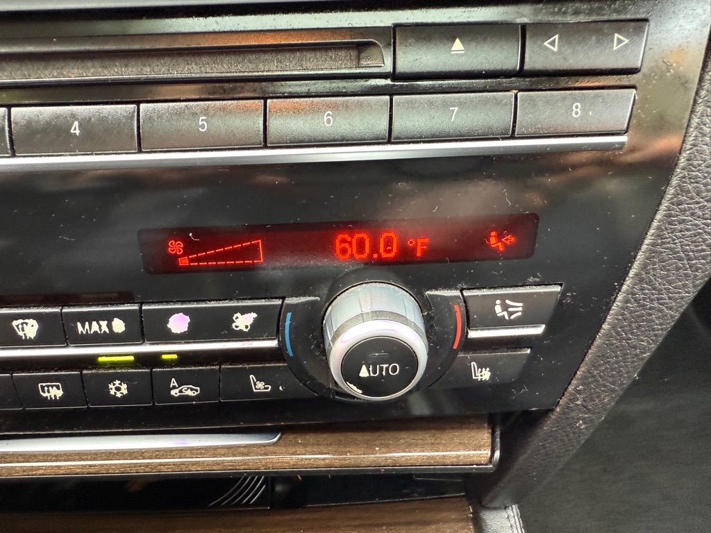 BMW 7-Series 750Li 2011