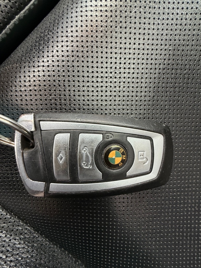 BMW 7-Series 750Li 2011