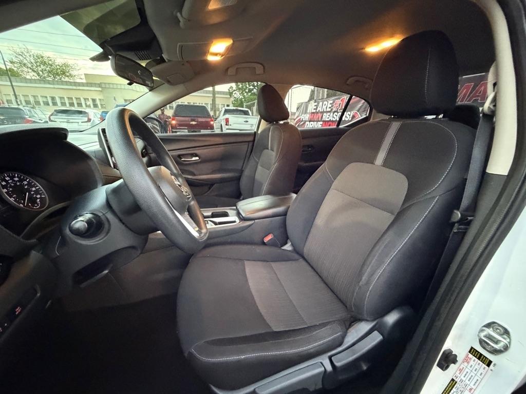Nissan Sentra SV 2024