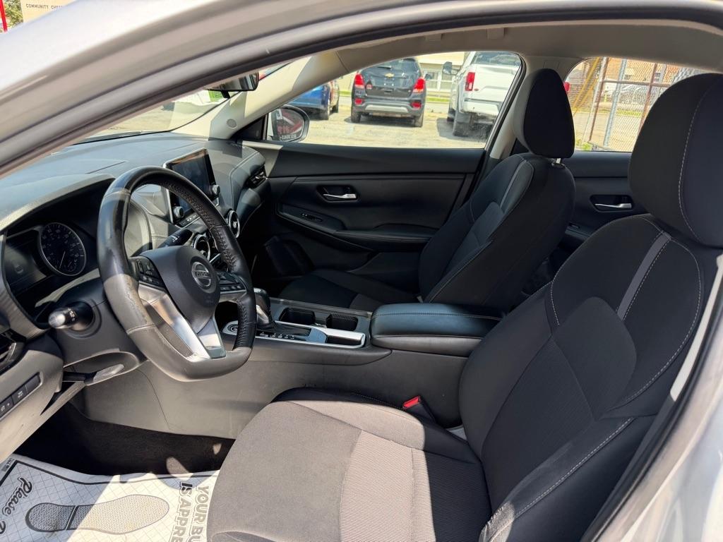 Nissan Sentra SV 2023
