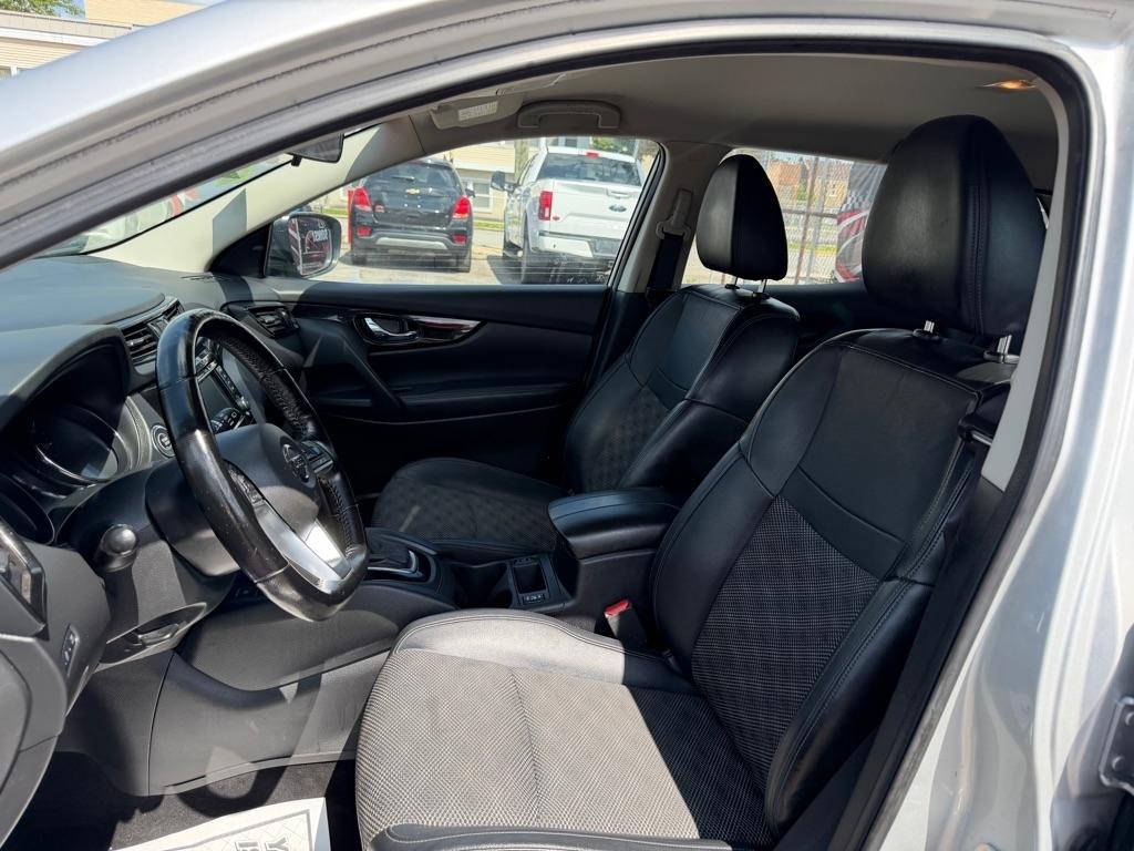 Nissan Rogue Sport SV AWD 2022