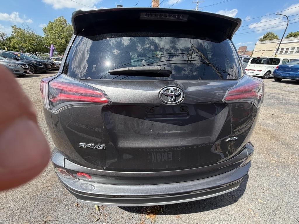 Toyota RAV4 XLE AWD 2017