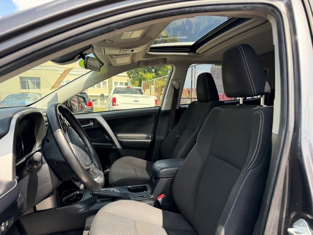 Toyota RAV4 XLE AWD 2017