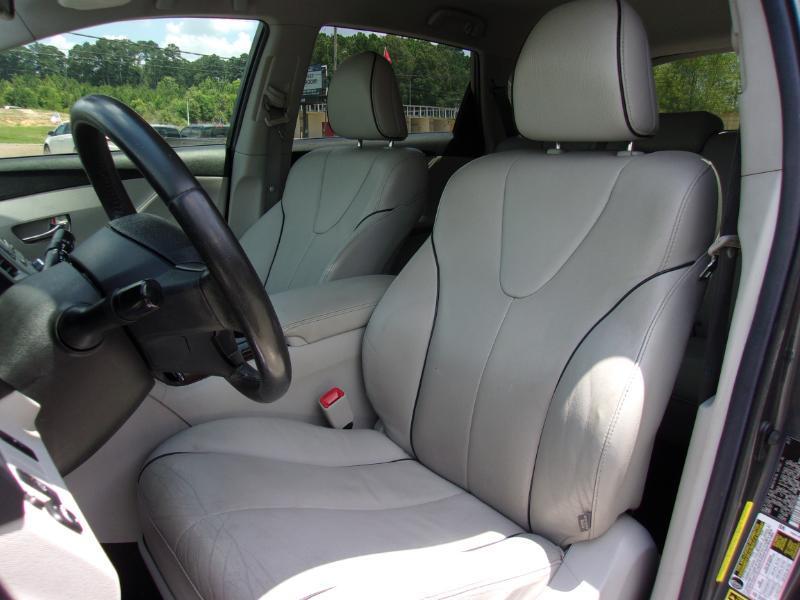 Toyota Venza XLE I4 FWD 2012