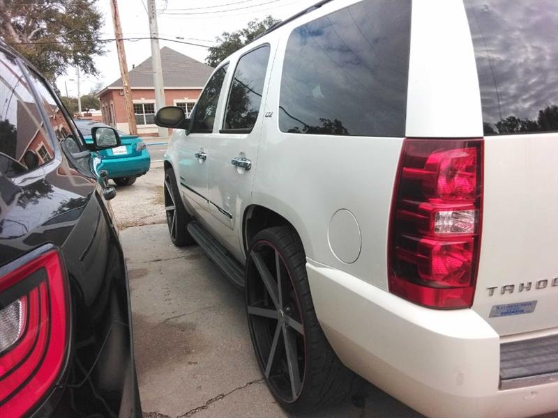 Chevrolet Tahoe LTZ 2WD 2011