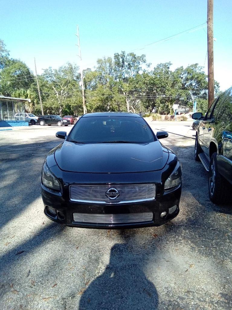 Nissan Maxima S 2012