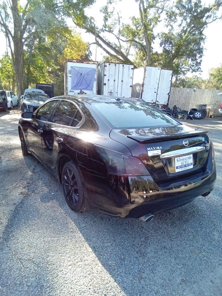 Nissan Maxima S 2012