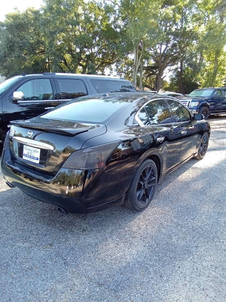 Nissan Maxima S 2012