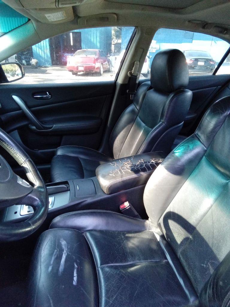 Nissan Maxima S 2012