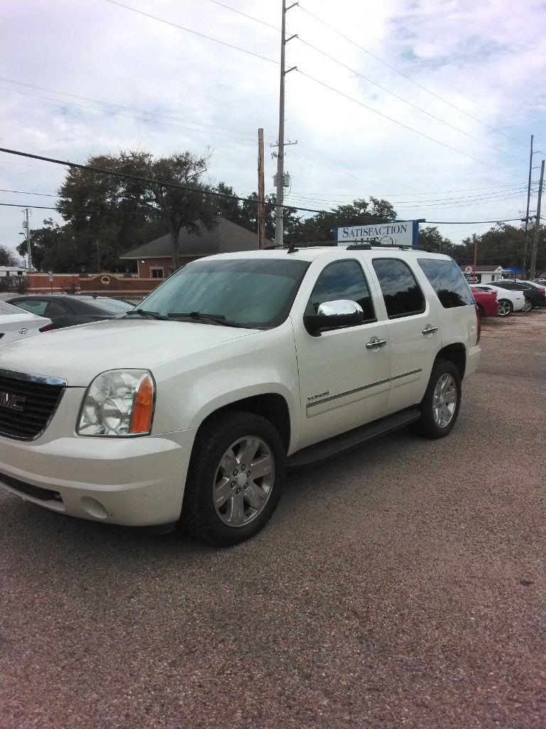 GMC Yukon SLT 2WD 2013