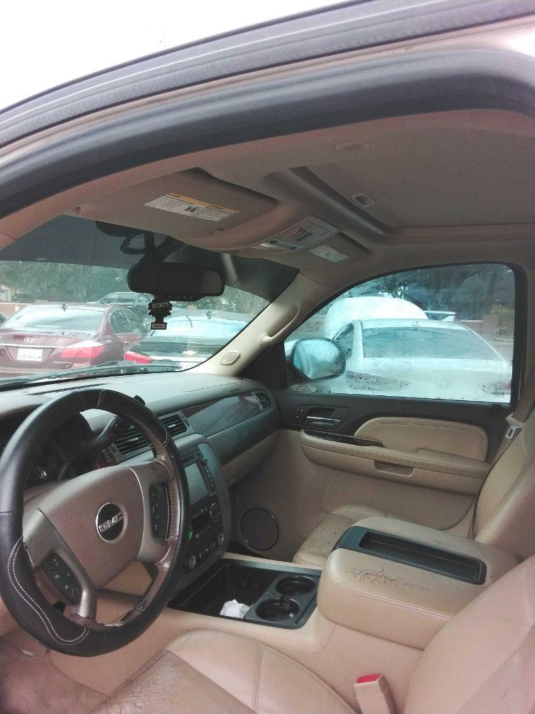 GMC Yukon SLT 2WD 2013