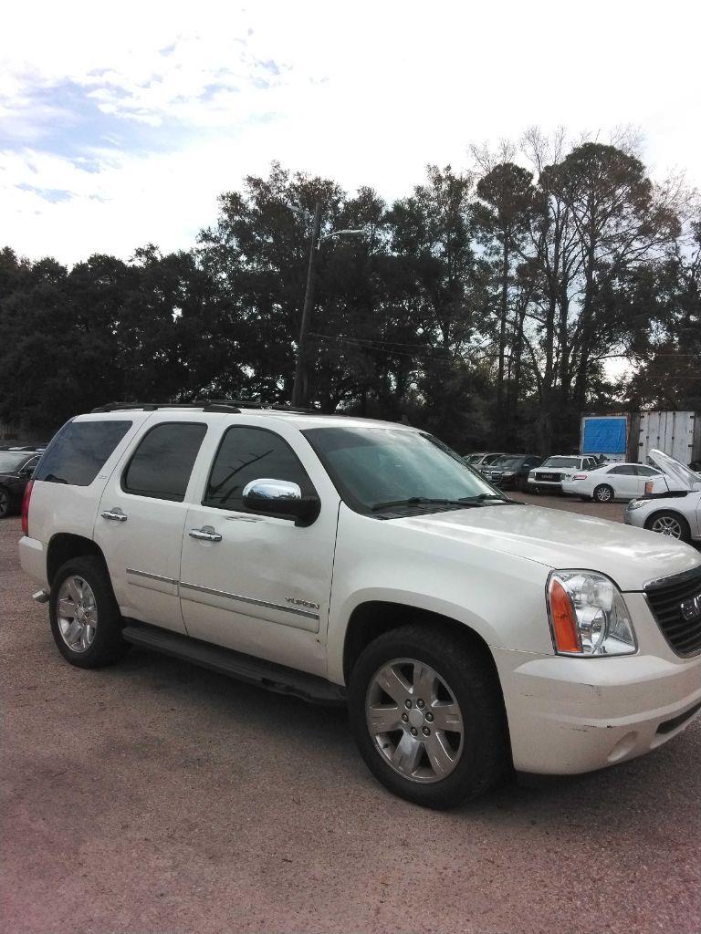 GMC Yukon SLT 2WD 2013