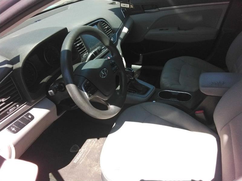 Hyundai Elantra Value Edition 6A 2017