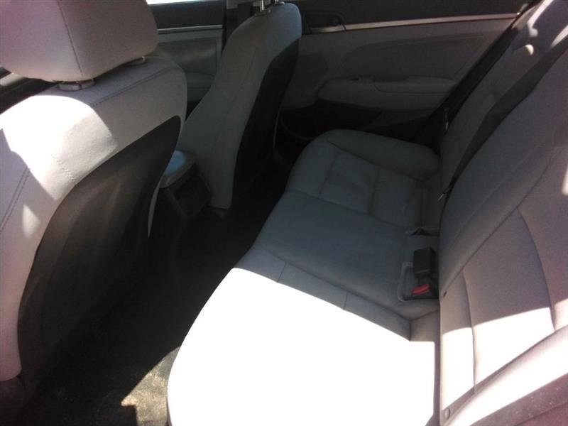 Hyundai Elantra Value Edition 6A 2017