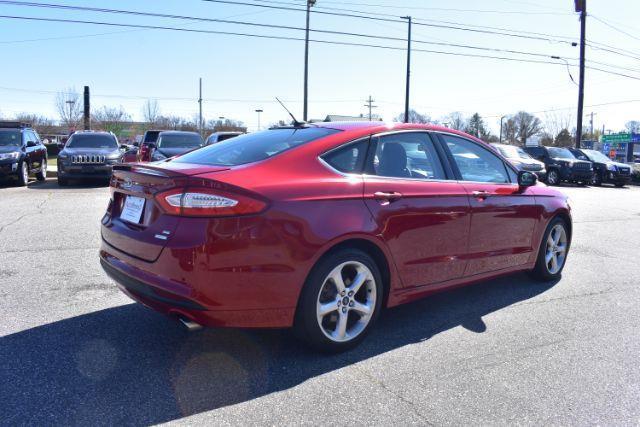 Ford Fusion SE 2016