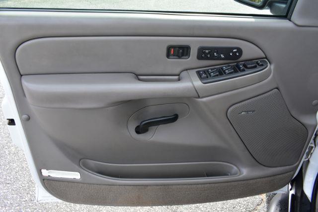 Chevrolet Tahoe 4WD 2004 Chevrolet Tahoe 4WD 2004