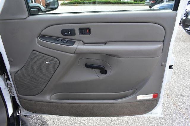 Chevrolet Tahoe 4WD 2004 Chevrolet Tahoe 4WD 2004