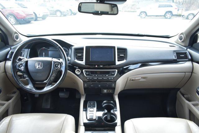 Honda Pilot Touring 2WD 2016