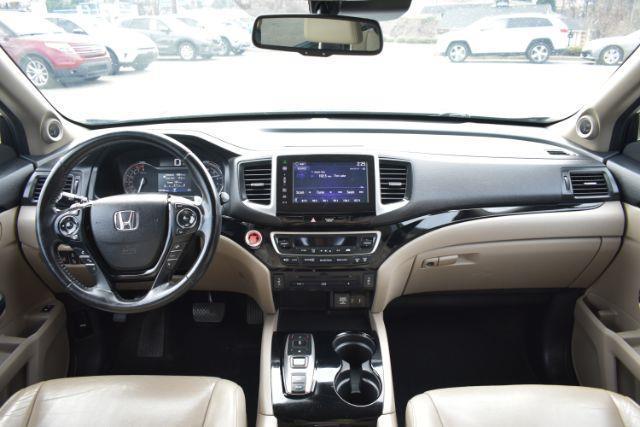 Honda Pilot Touring 2WD 2016