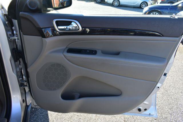 Jeep Grand Cherokee Laredo 2WD 2013