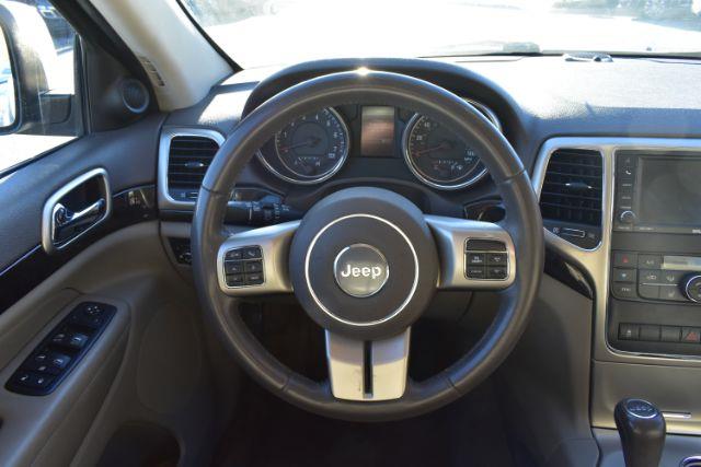 Jeep Grand Cherokee Laredo 2WD 2013