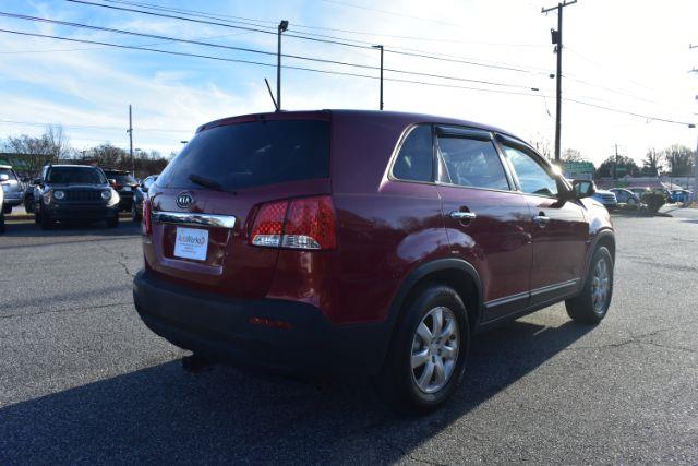 Kia Sorento LX 2WD 2011