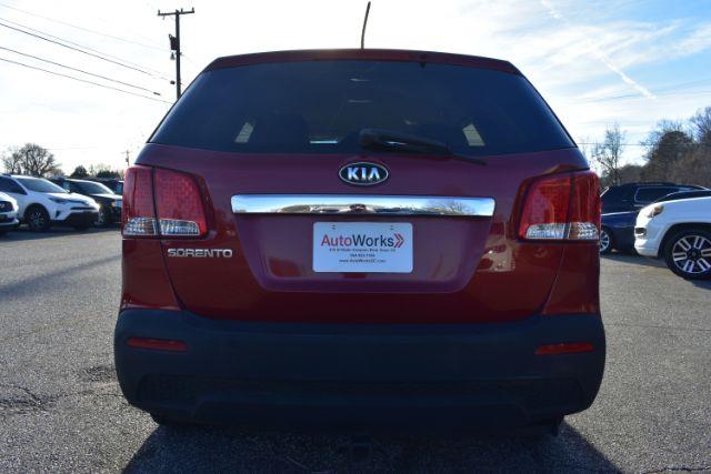 Kia Sorento LX 2WD 2011