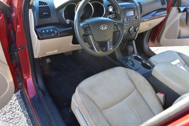 Kia Sorento LX 2WD 2011