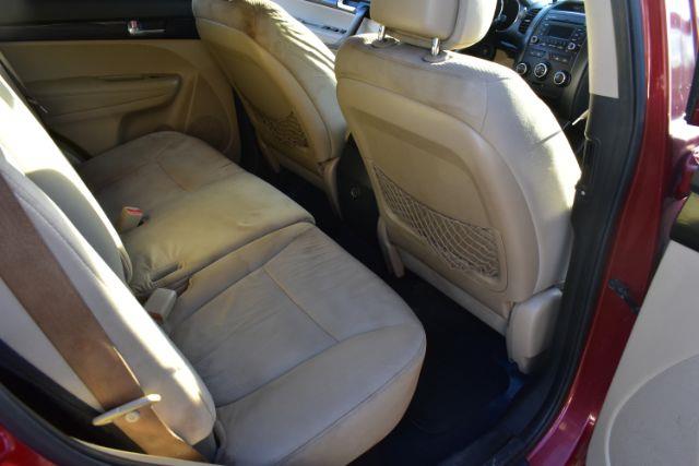 Kia Sorento LX 2WD 2011