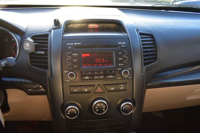 Kia Sorento LX 2WD 2011