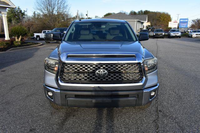 Toyota Tundra SR5 5.7L V8 FFV CrewMax 4WD 2018