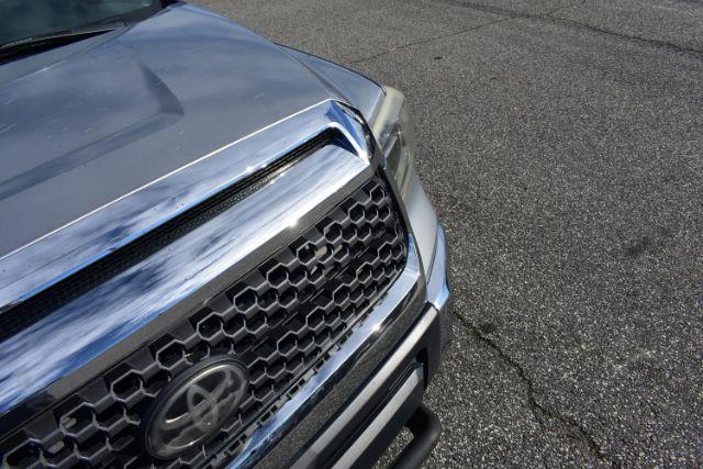 Toyota Tundra SR5 5.7L V8 FFV CrewMax 4WD 2018