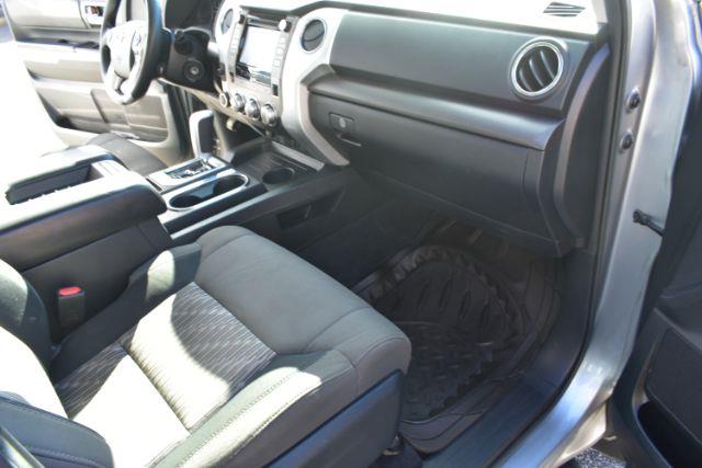 Toyota Tundra SR5 5.7L V8 FFV CrewMax 4WD 2018