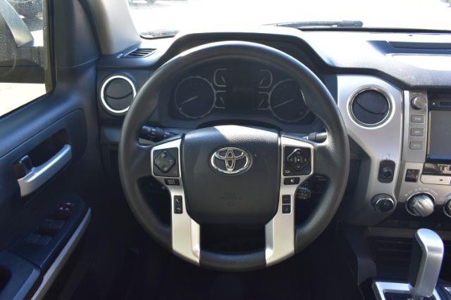 Toyota Tundra SR5 5.7L V8 FFV CrewMax 4WD 2018
