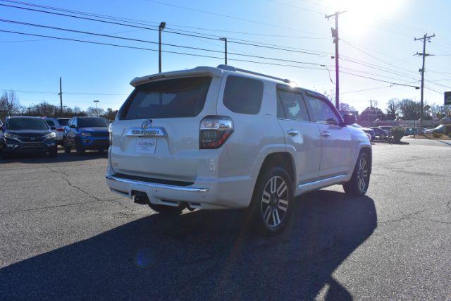 Toyota 4Runner Limited 2WD V6 2016