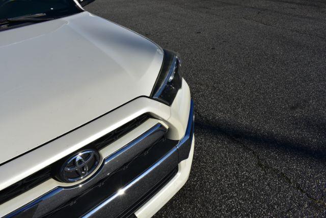 Toyota 4Runner Limited 2WD V6 2016