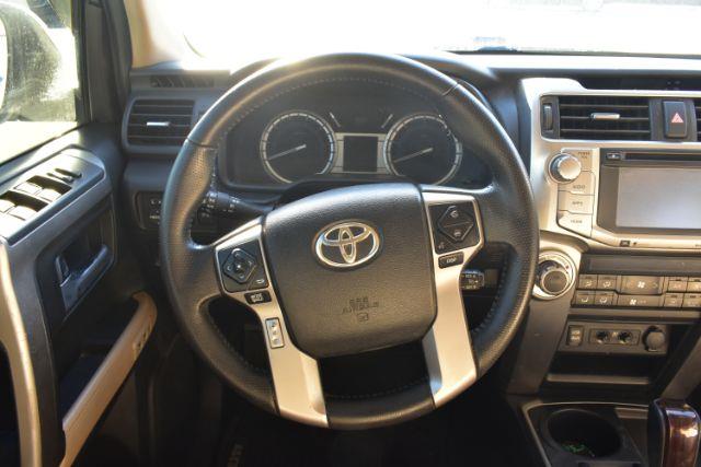 Toyota 4Runner Limited 2WD V6 2016